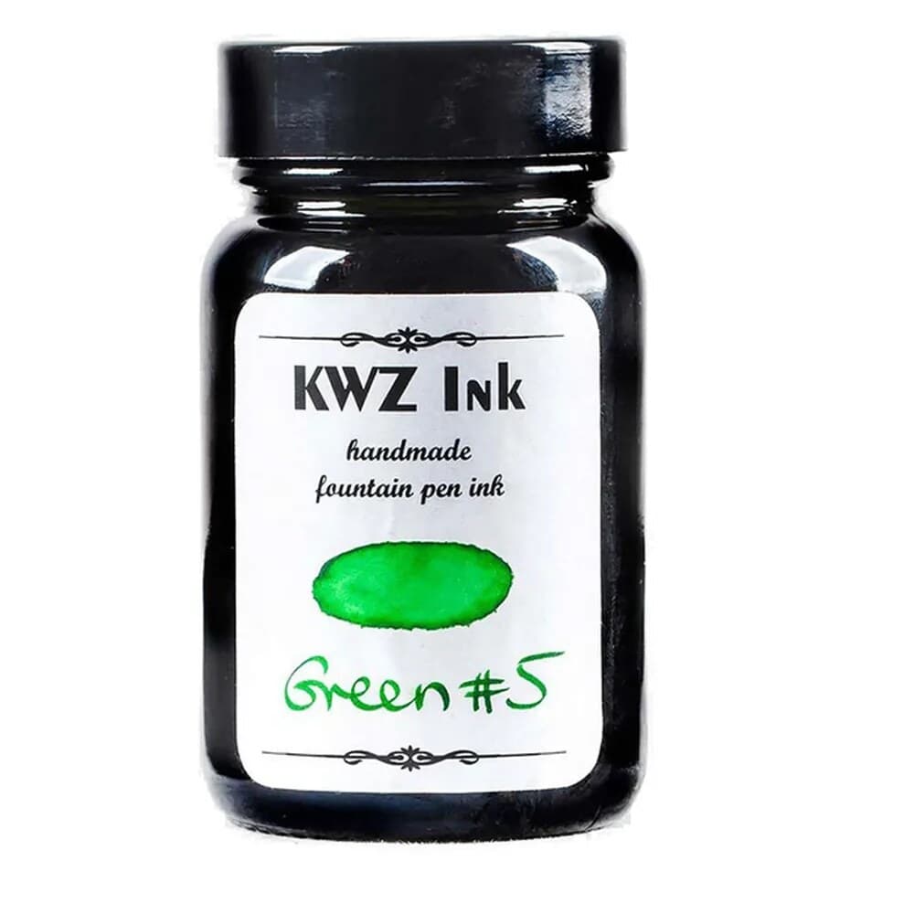 A bottle of KWZ Standard 4207 Green #5.