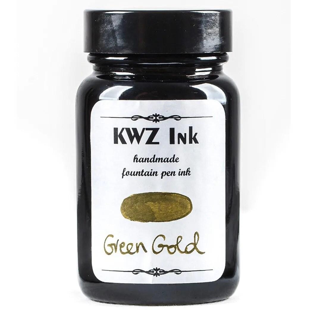 A bottle of KWZ Standard 4302 Green Gold.